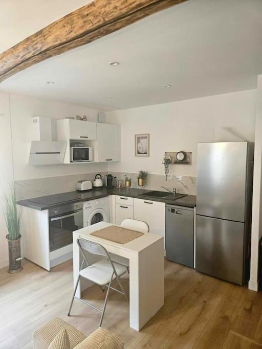 "La Tour", Logement Cosy, Au Calme Vertrieu Экстерьер фото
